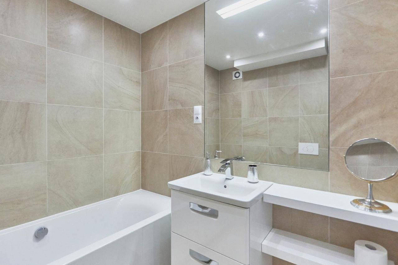 Apartament 70M2 Przy Parku Zdrojowym, Plaza, Centrum. Swinoujscie Exterior photo